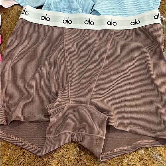 ALO Yoga Ribbed Boxer Briefs Set - Picture 3 of 10